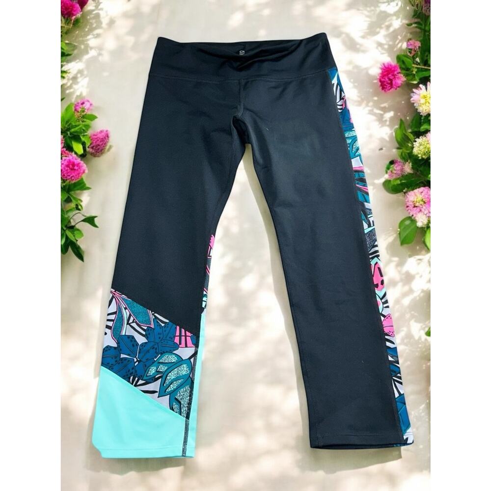 Women's GapFit Black Crop Athletic Leggings Sz Medium Thick Fitted 23" Inseam